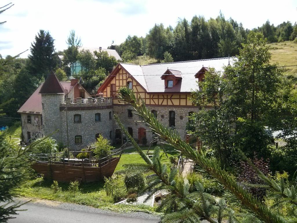 Bed and Breakfast Zbojna Debra Ґолеюв Екстер'єр фото