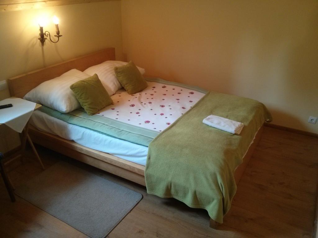 Bed and Breakfast Zbojna Debra Ґолеюв Номер фото