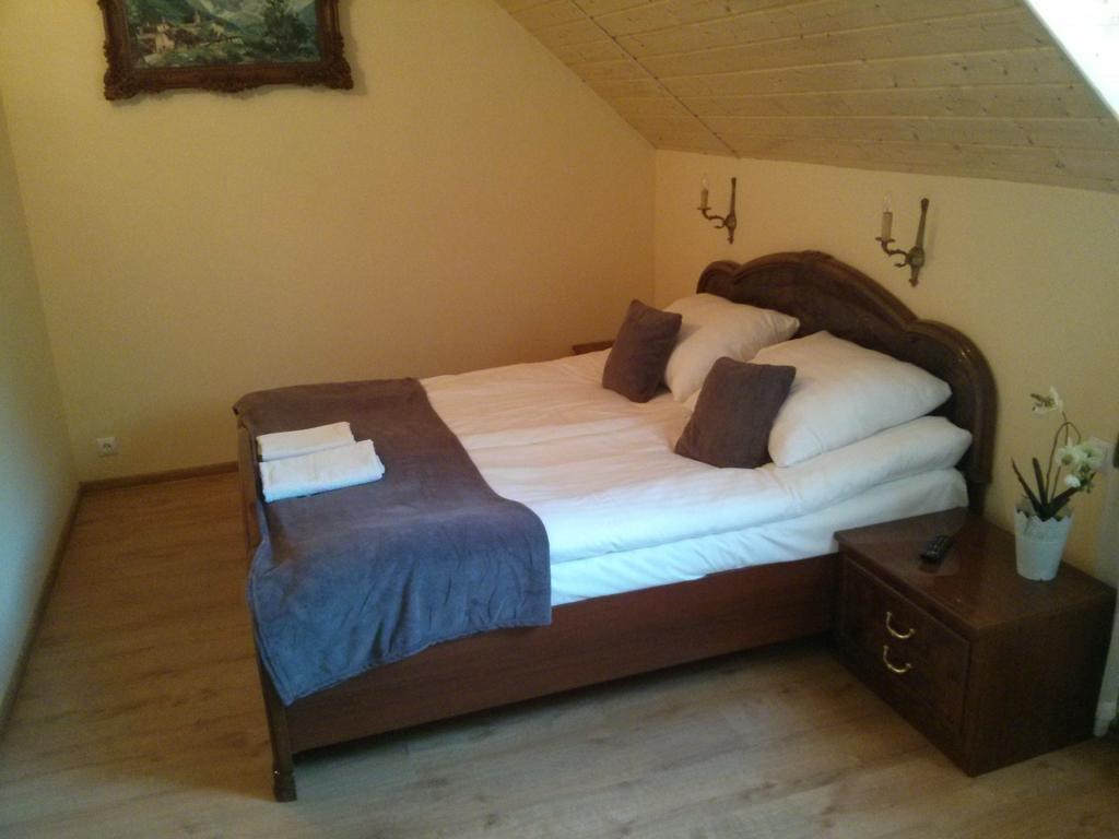 Bed and Breakfast Zbojna Debra Ґолеюв Екстер'єр фото