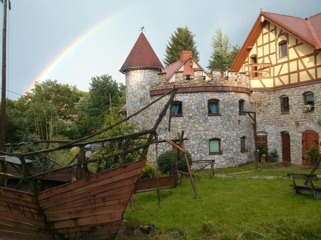 Bed and Breakfast Zbojna Debra Ґолеюв Екстер'єр фото